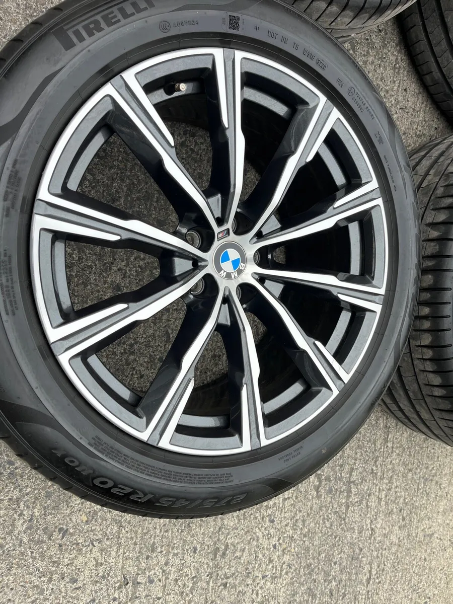 Genuine Bmw 20” whells Pirelli Pzero tyres - Image 3