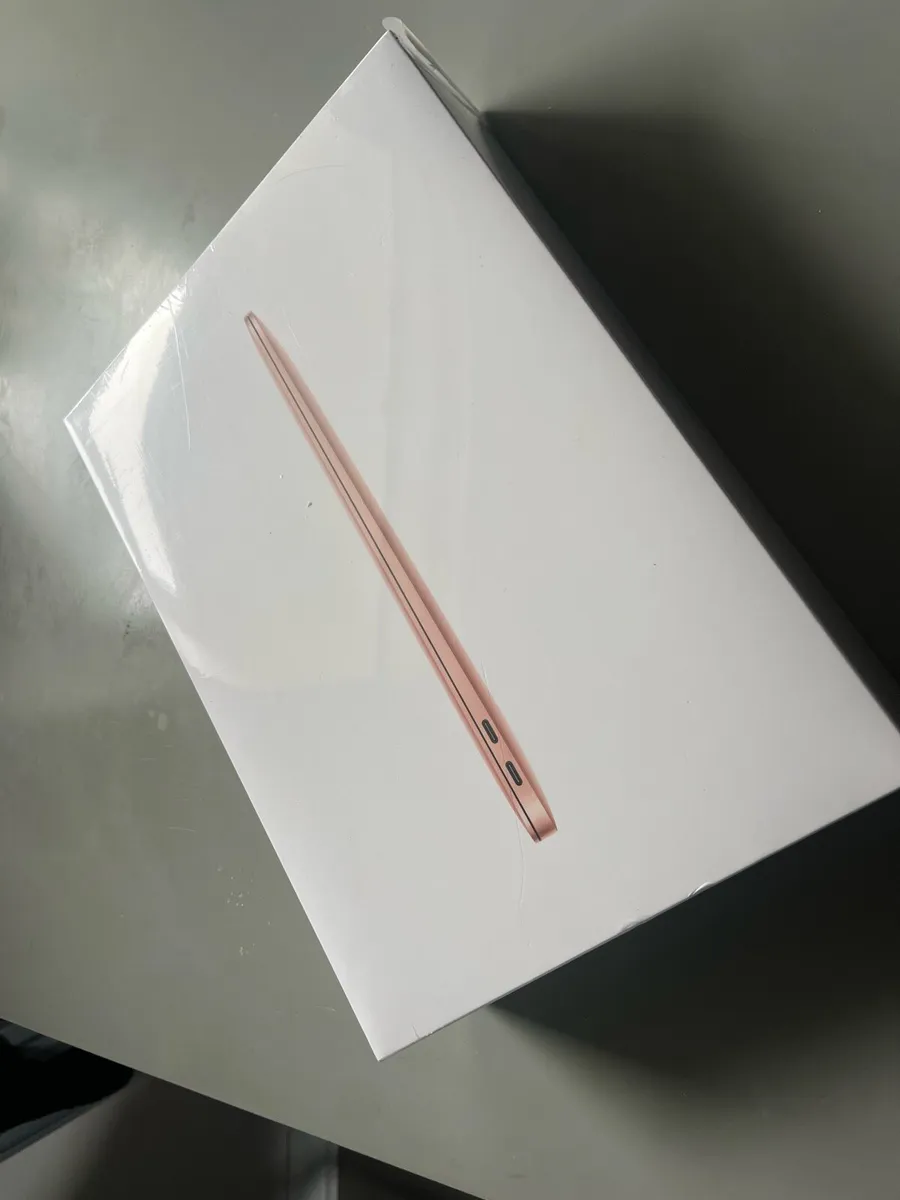 Apple MacBook Air * New * - Image 1