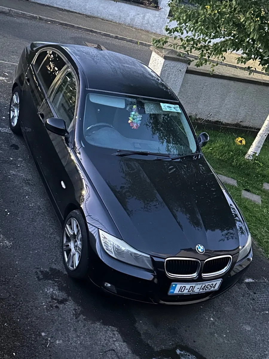 BMW 3-Series 2010 - Image 1