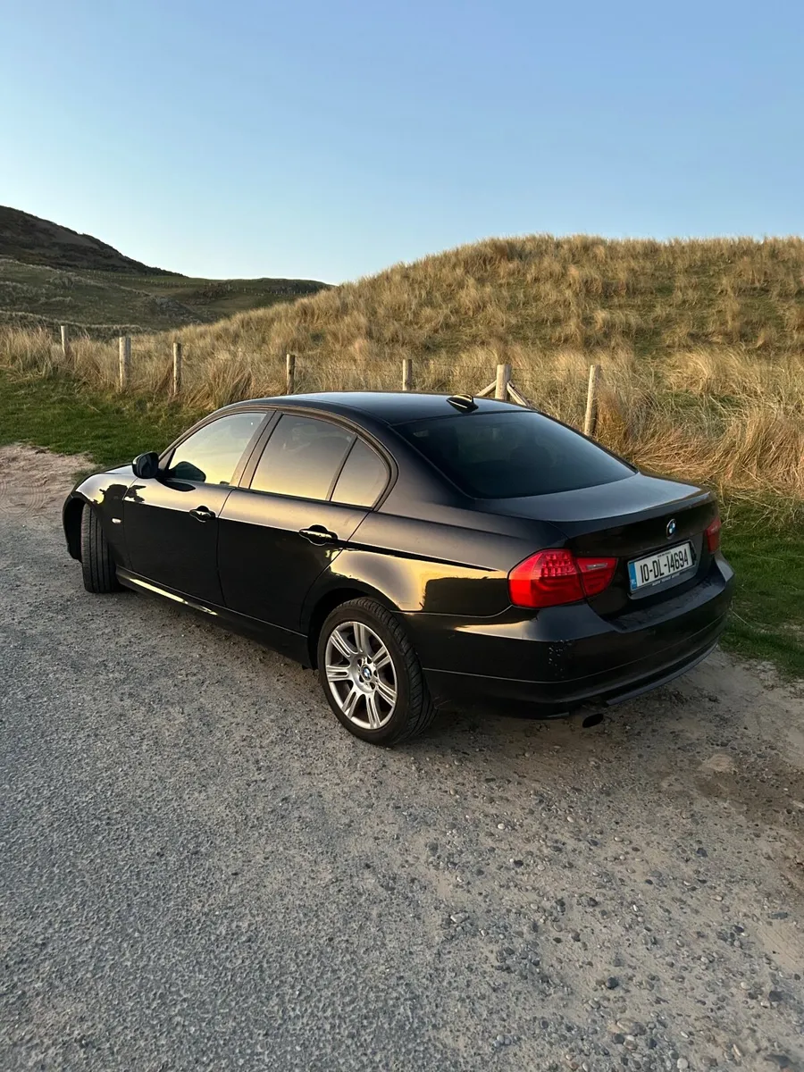 BMW 3-Series 2010 - Image 3