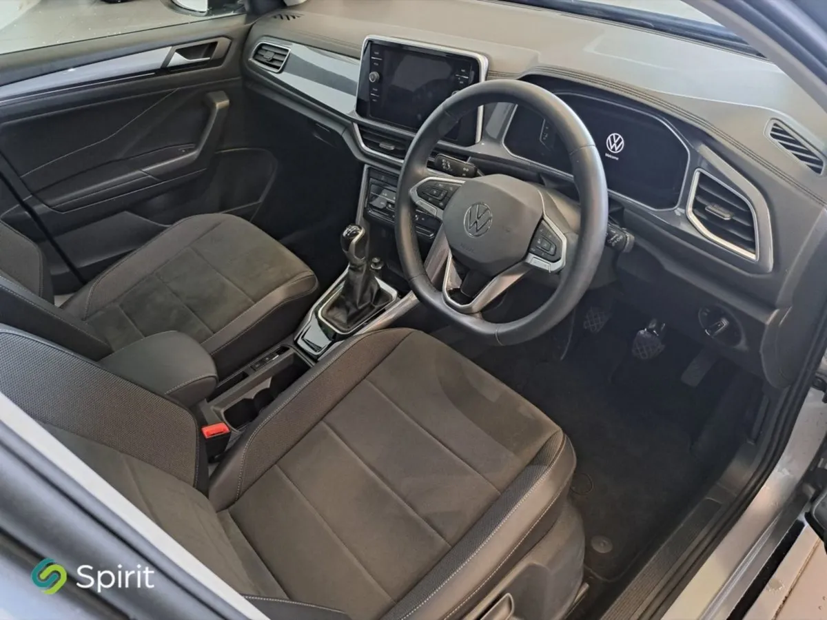 Volkswagen T-Roc 1.0 TSI 110HP Style call John 08 - Image 4