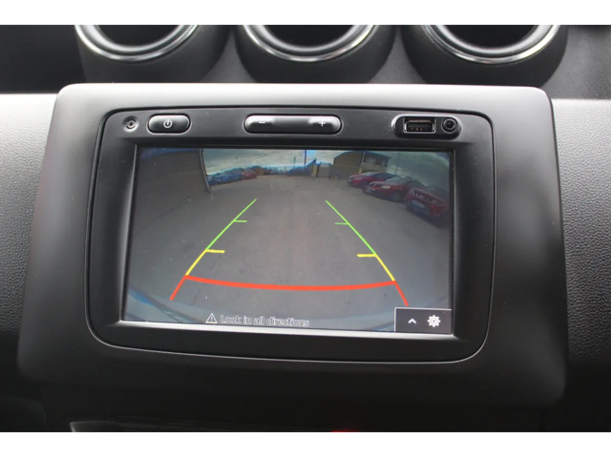 Dacia Duster 2019 1.6 Petrol *Warranty* - Image 4
