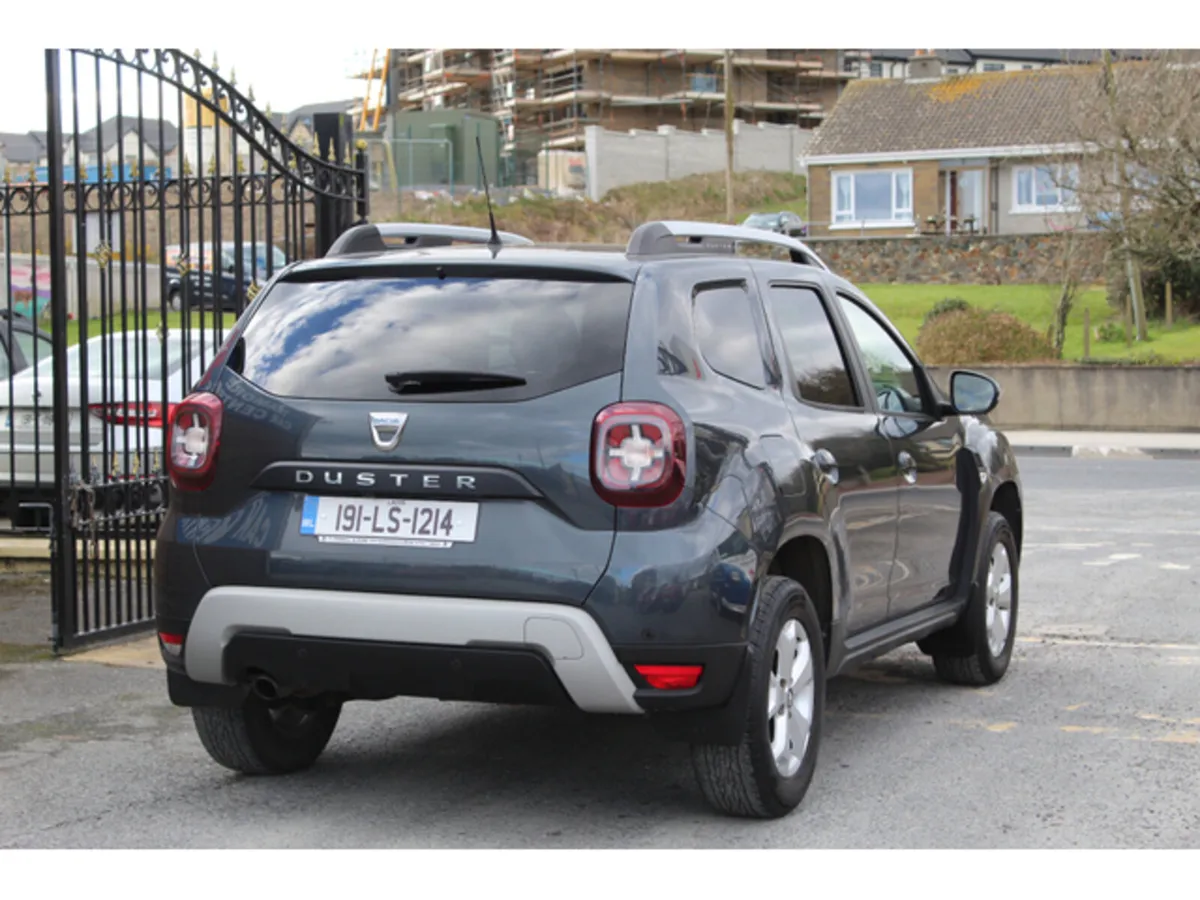 Dacia Duster 2019 1.6 Petrol *Warranty* - Image 3