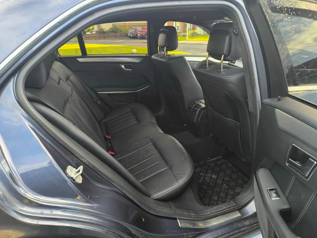 Mercedes-Benz E-Class 2016 BLUETECH - Image 4