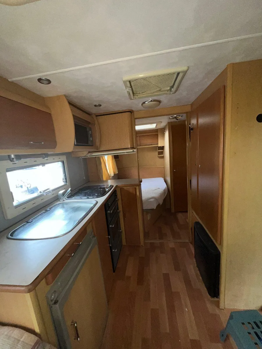 Compass Caravan - Image 1