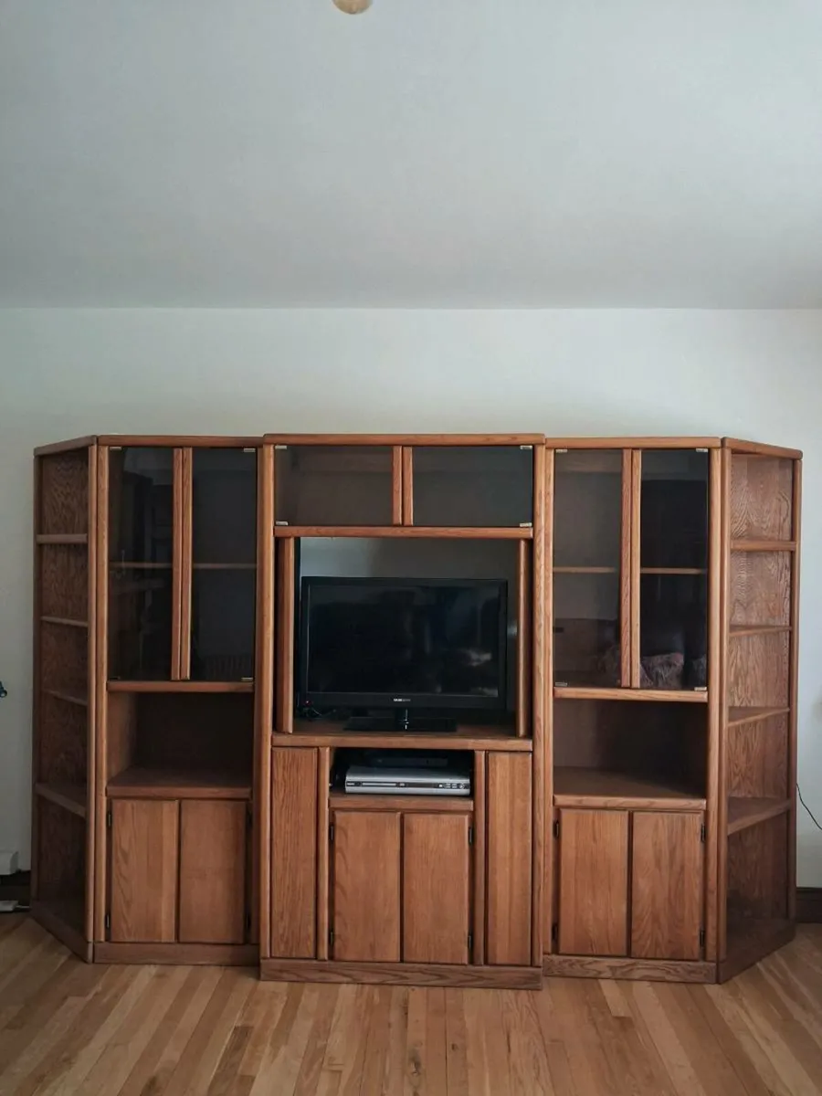 Oak TV/Wall unit - Image 2