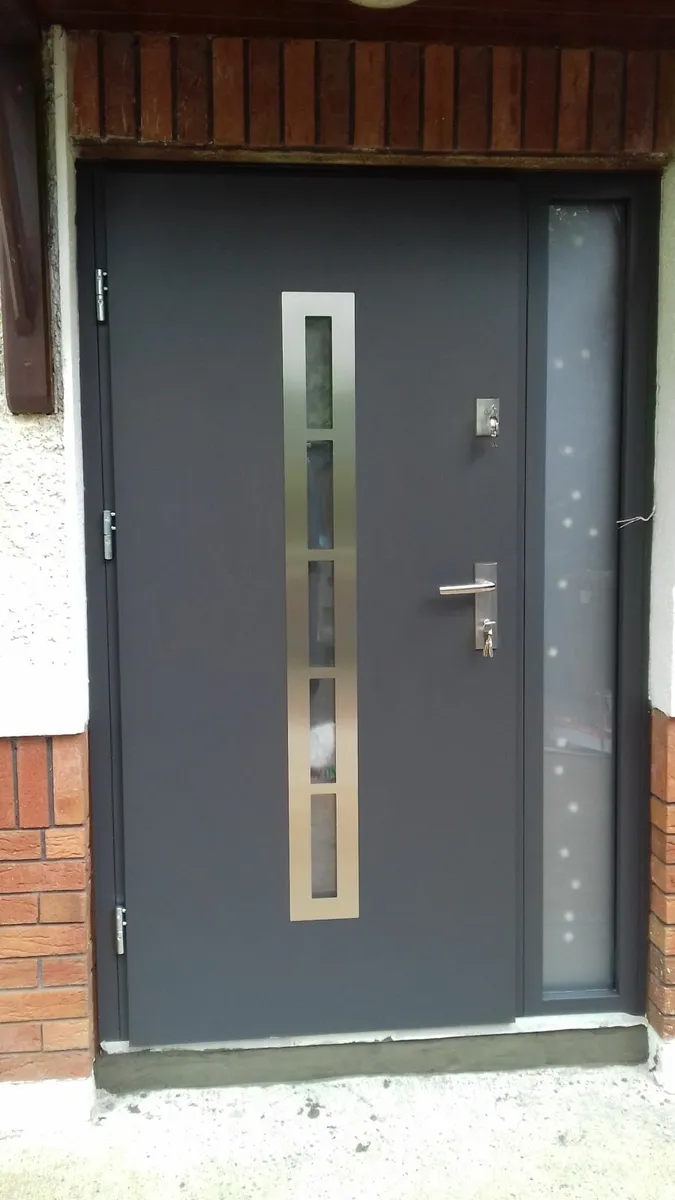 Front door. Energy saving & security - Image 3