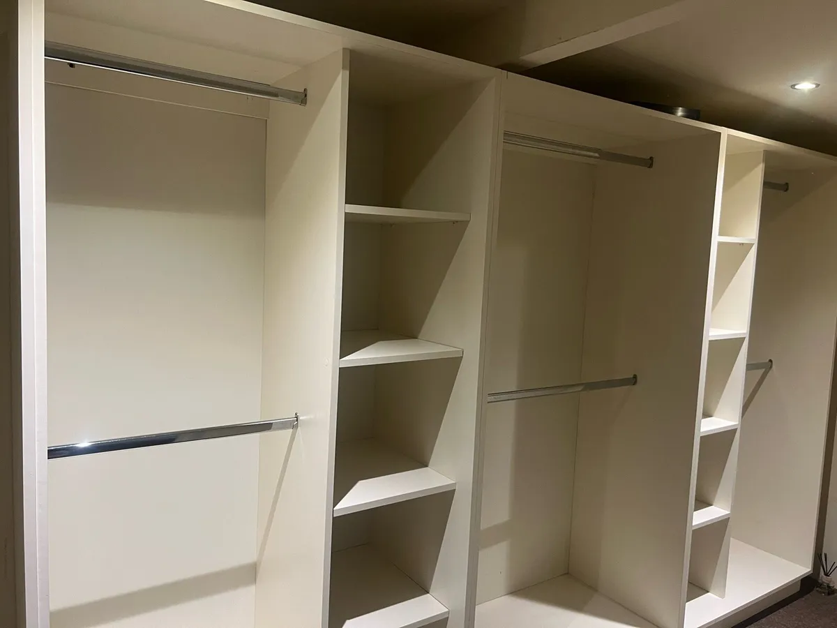 Wardrobe carcass 3mx2m - Image 2