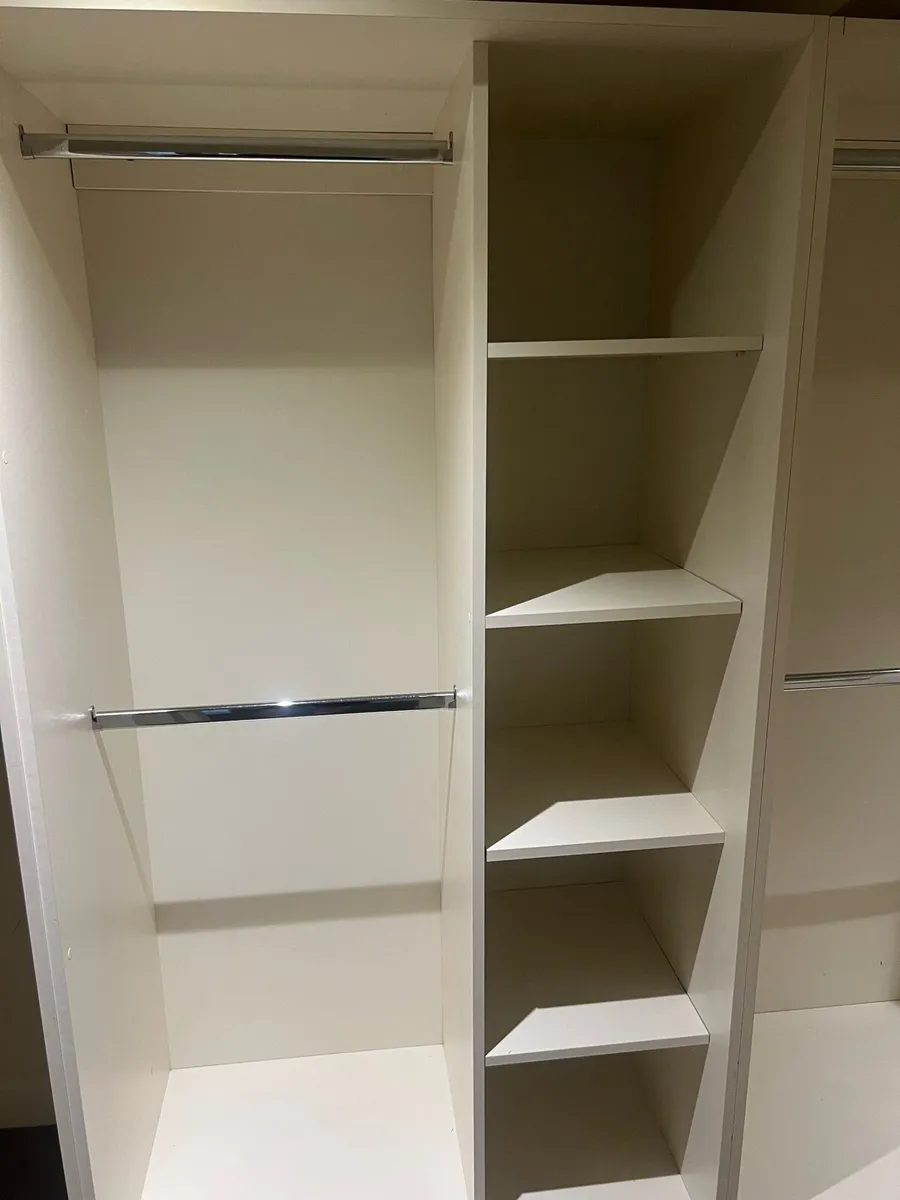 Wardrobe carcass 3mx2m - Image 4