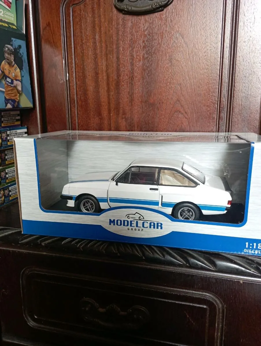 MODLE CAR GROUP DIE-CAST MODLES FOR SALES  1-18 - Image 2