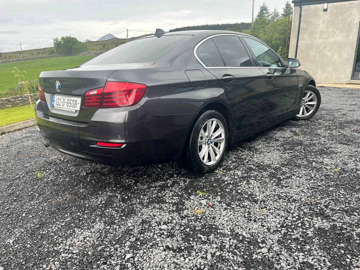 BMW 5 Series - Image 4