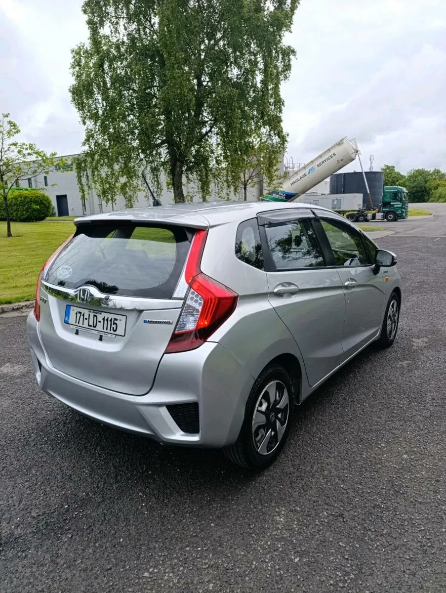 Honda Fit 1.5 Hybrid 2017 €8599 (only 117000km) - Image 4