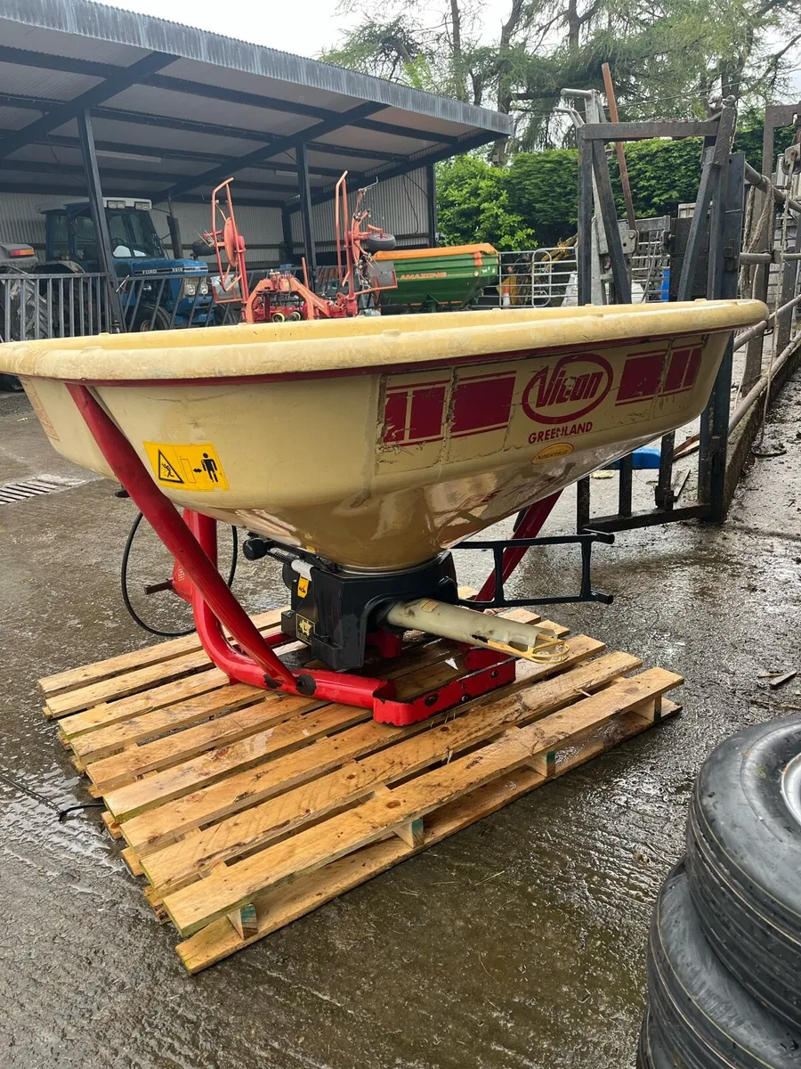 Vicon wagtail spreader - Image 1