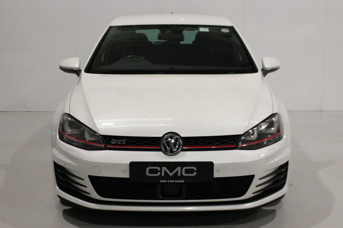 Volkswagen Golf 2016 GTI DSG - Image 2