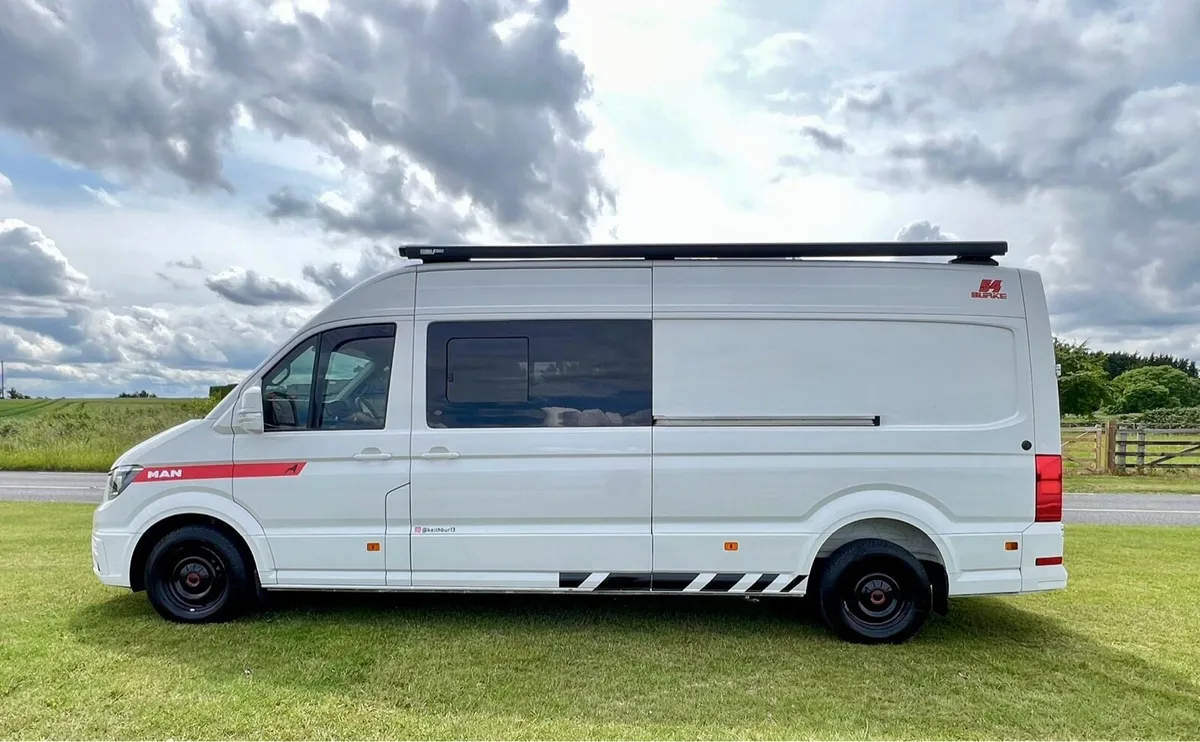 Race Van - Camper - Top Quality - Image 4