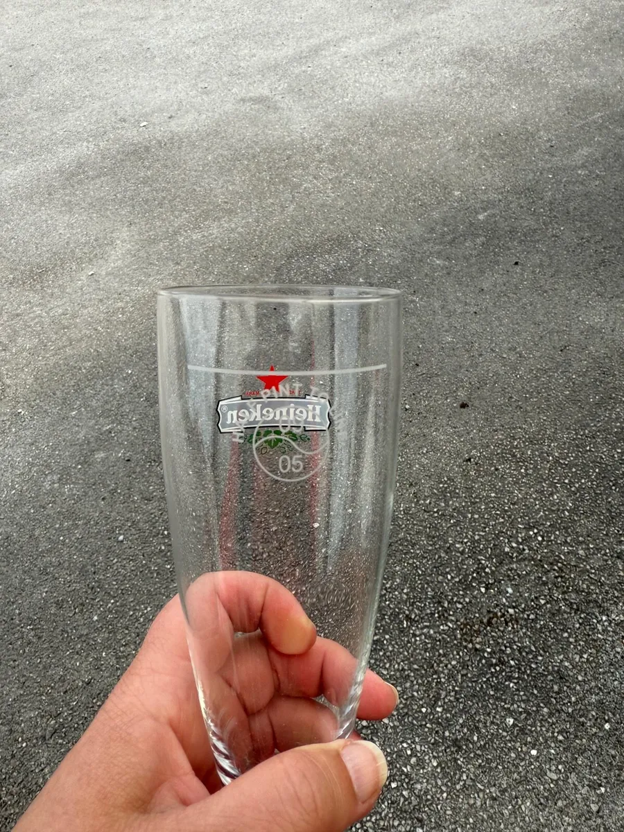Heineken branded 1/2 pint glasses - Image 2