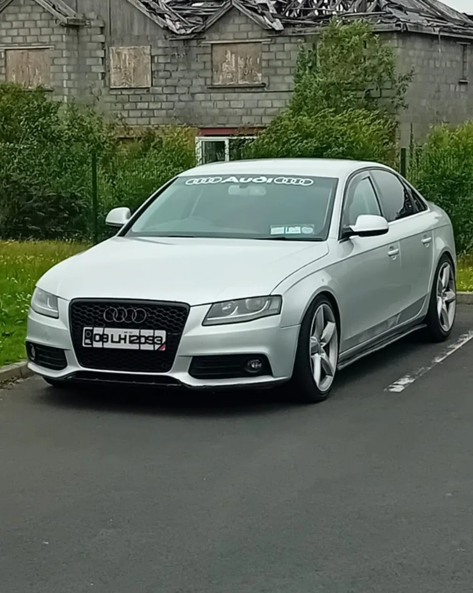 Audi A4 car - Image 1