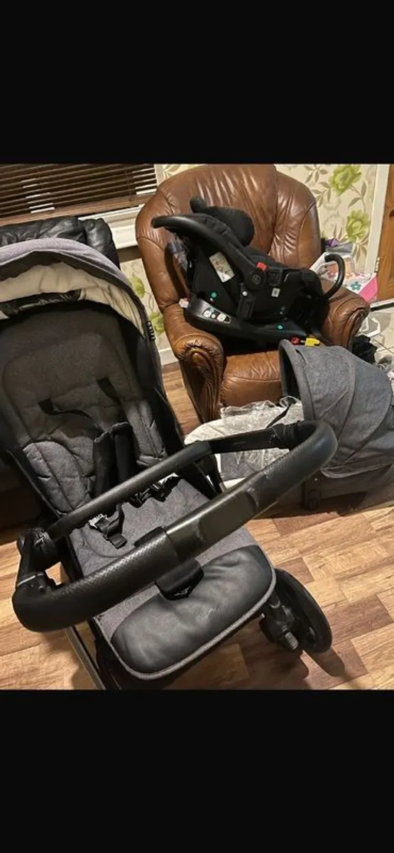 3 in 1 Pram Set - Image 1