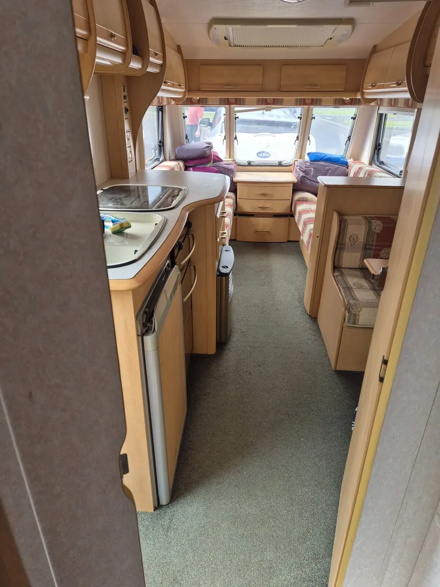 Caravan - Image 4