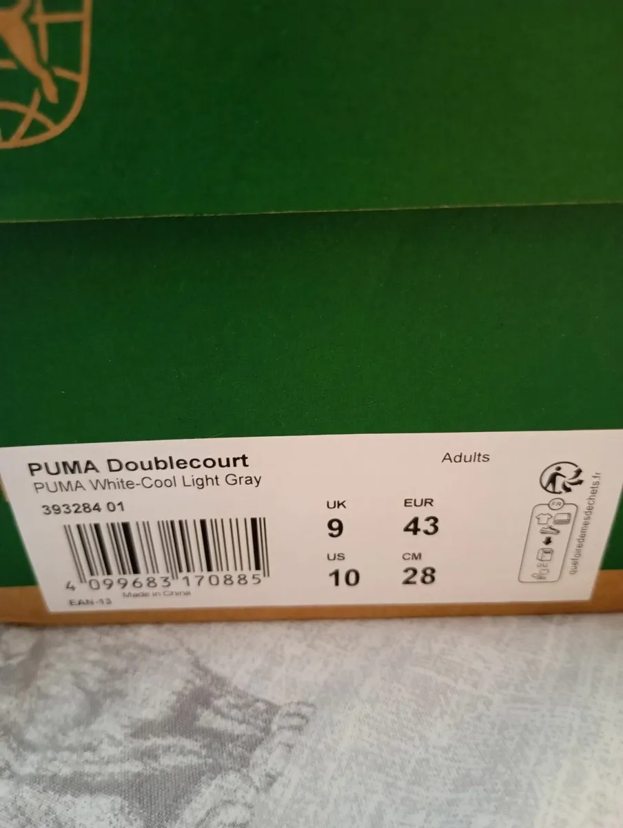 New size UK 9 ehite puma Trainers - Image 2