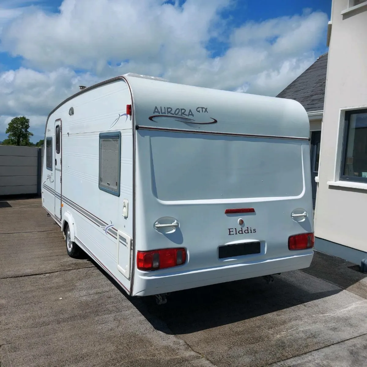 Caravan - Image 2