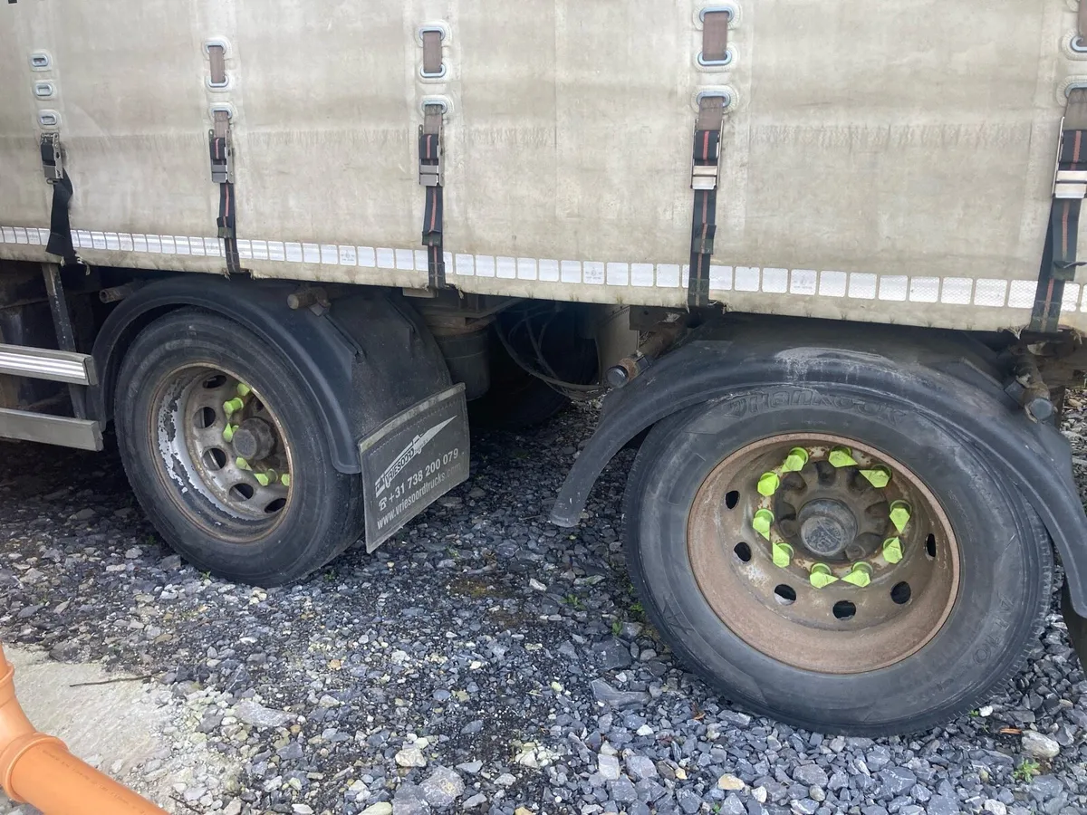 Curtainsider 2 Axle Rear Steer - Image 4