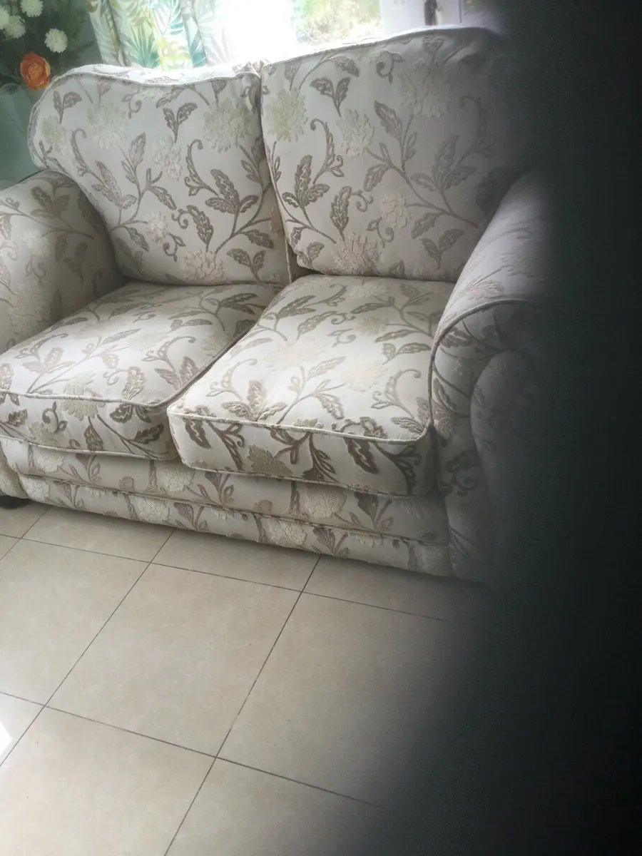 Couch - Image 2