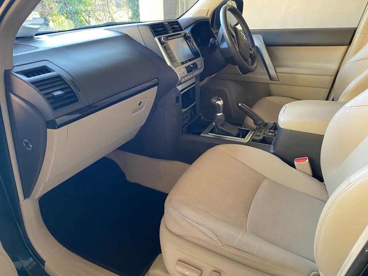 Toyota Landcruiser - Image 4