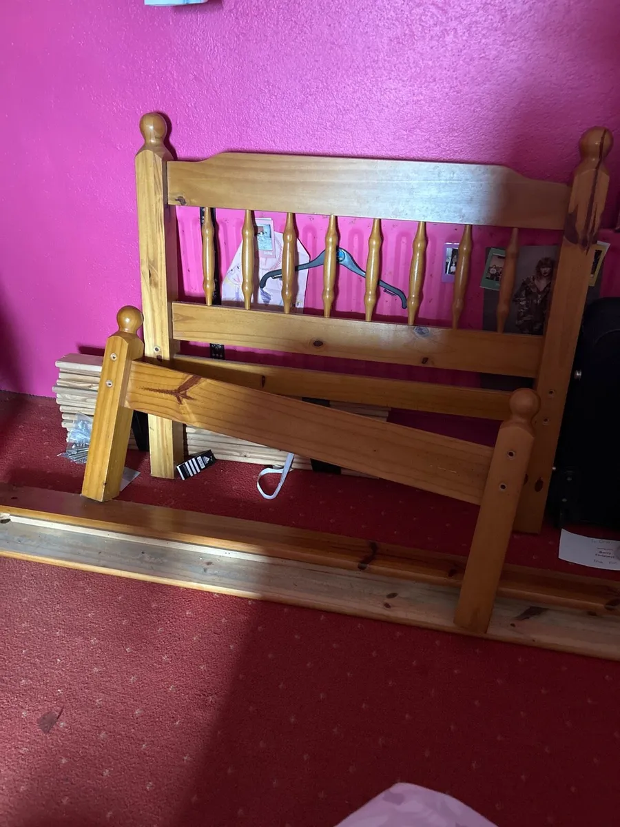 Single bed frame