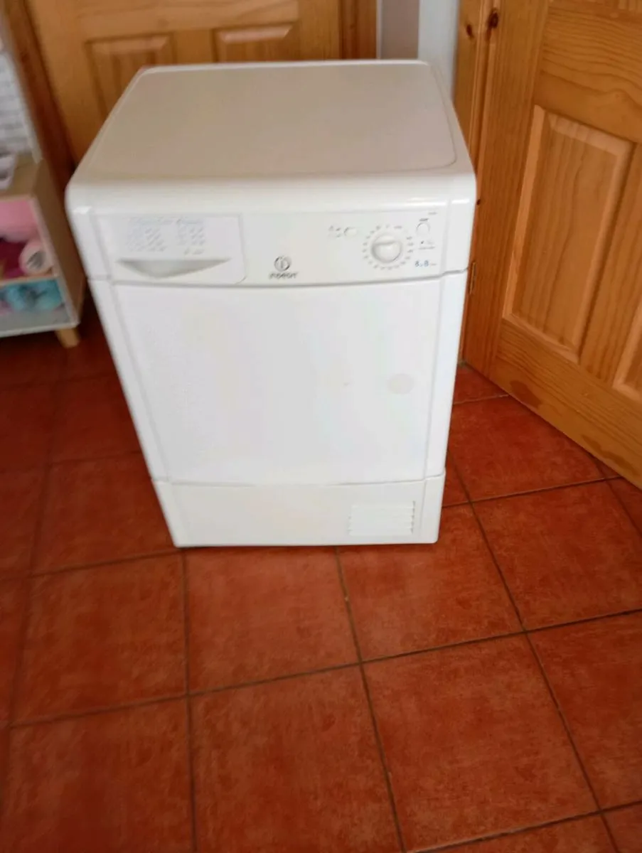 Indesit condenser dryer 8 kg
