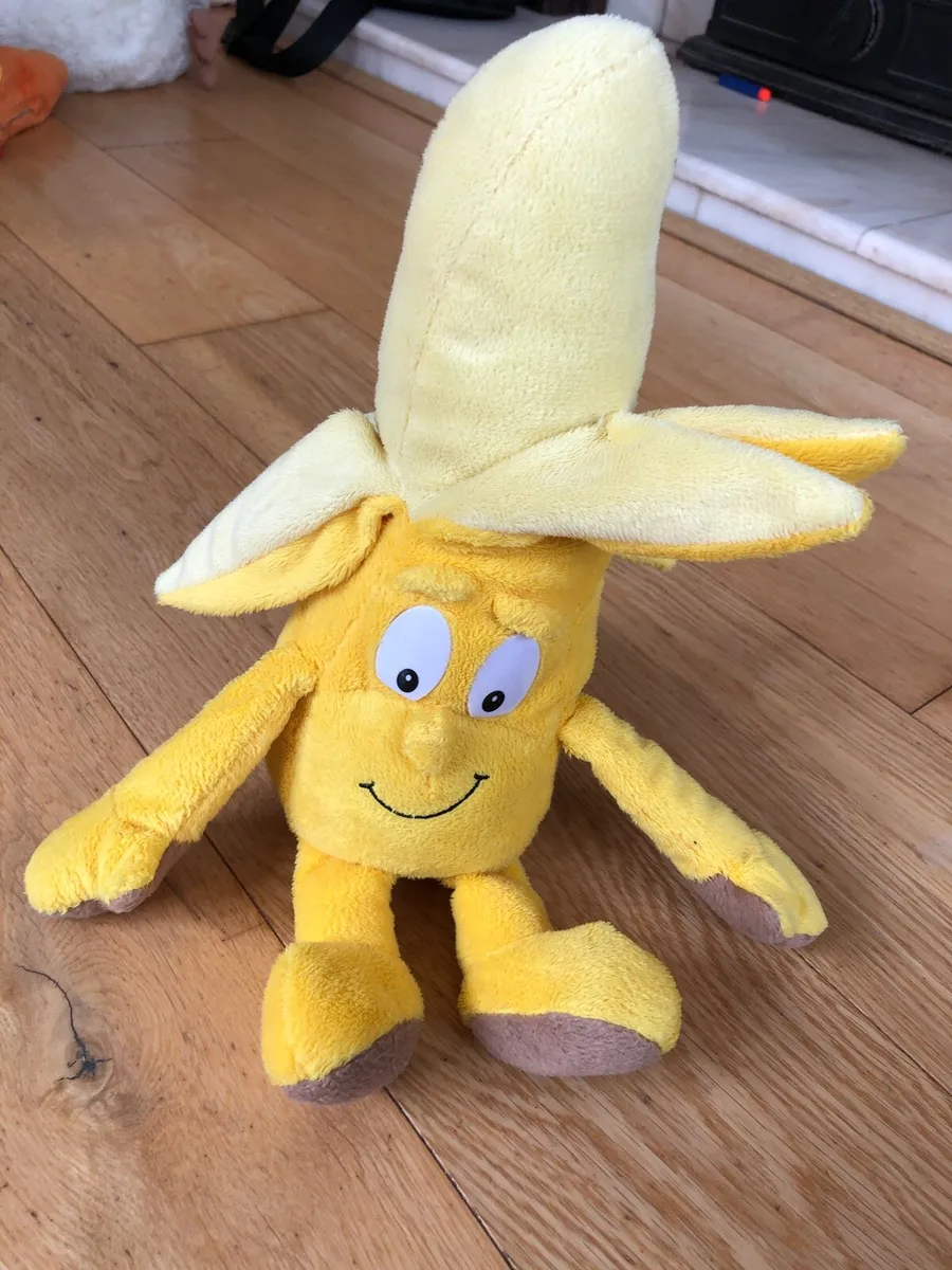 Assorted vegetable plush tots - Image 4