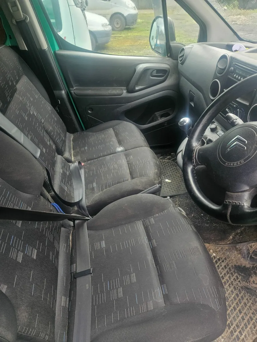 Citroën   2010 taxed  and tested  02 26 - Image 4