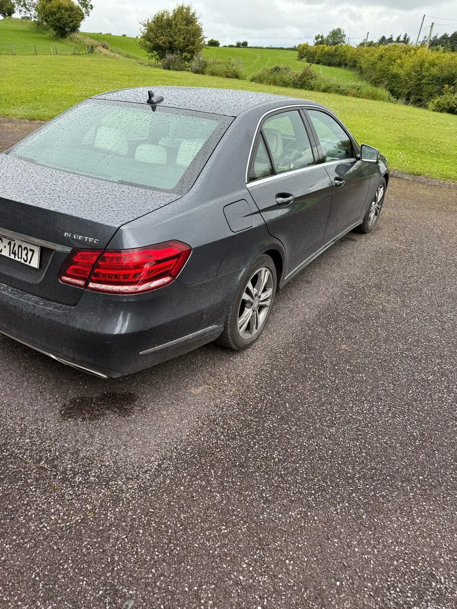 Mercedes E 220 Cdi Low Milage - Image 3