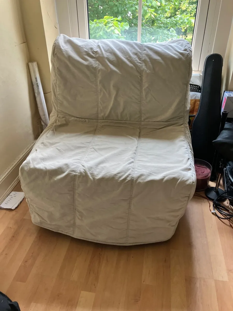 Couch/Bed - Image 2