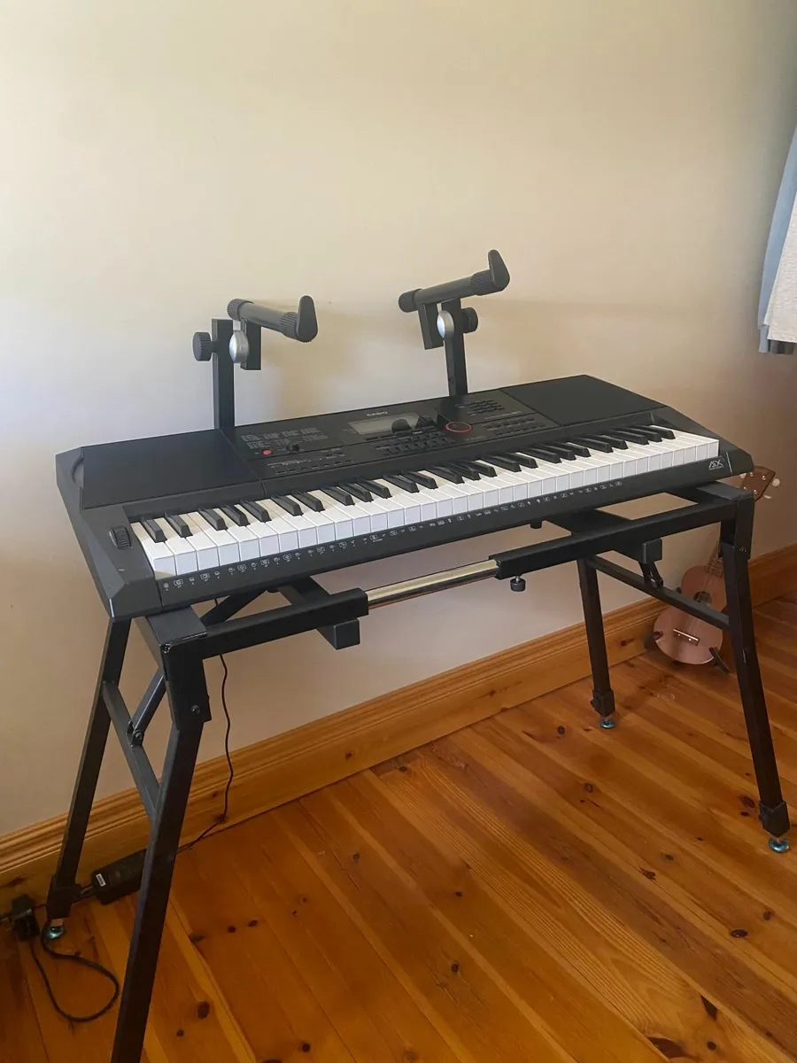 Casio Keyboard -CT-X3000
