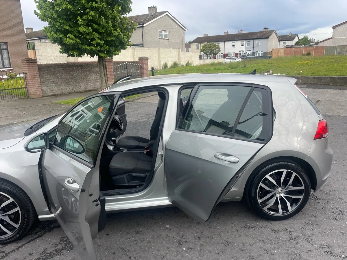 VW GOLF AUTOMATIC - Image 3