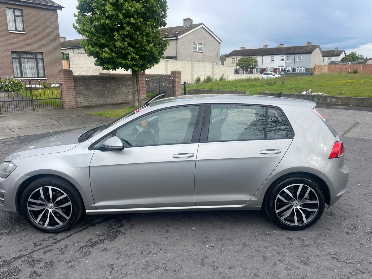 VW GOLF AUTOMATIC - Image 4