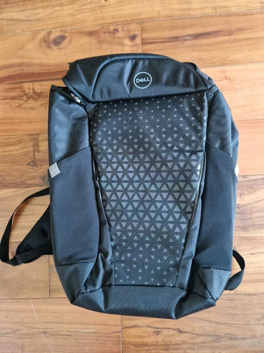 Dell laptop & gaming backpack - Image 1
