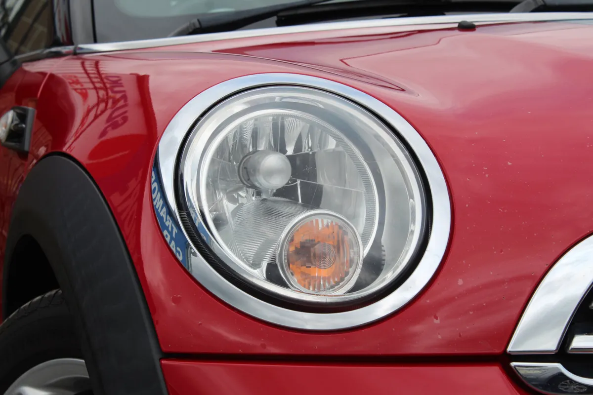 Mini Cooper 2012 1.6 Petrol *Warranty* - Image 4