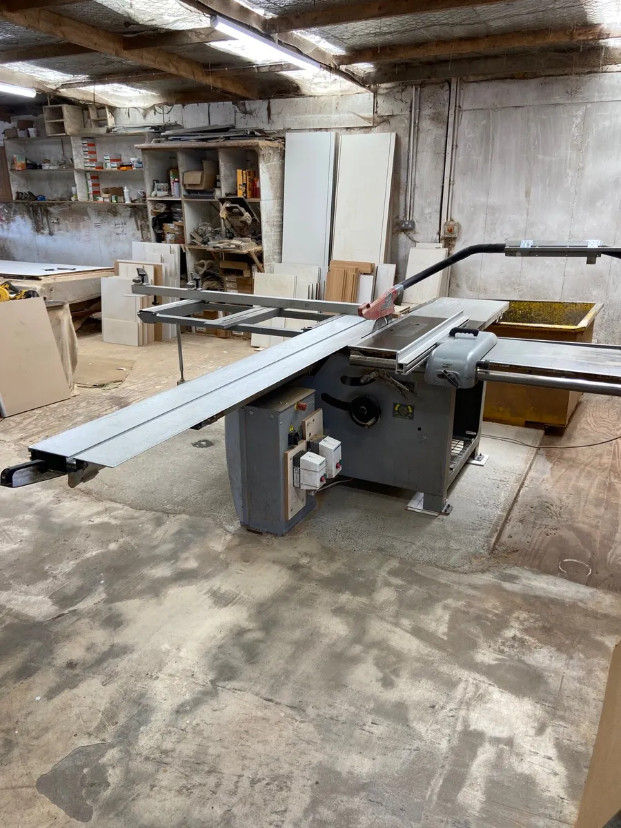 SINGLE PHASE LAZZARI PANEL SAW + EXTRACTION - Image 2