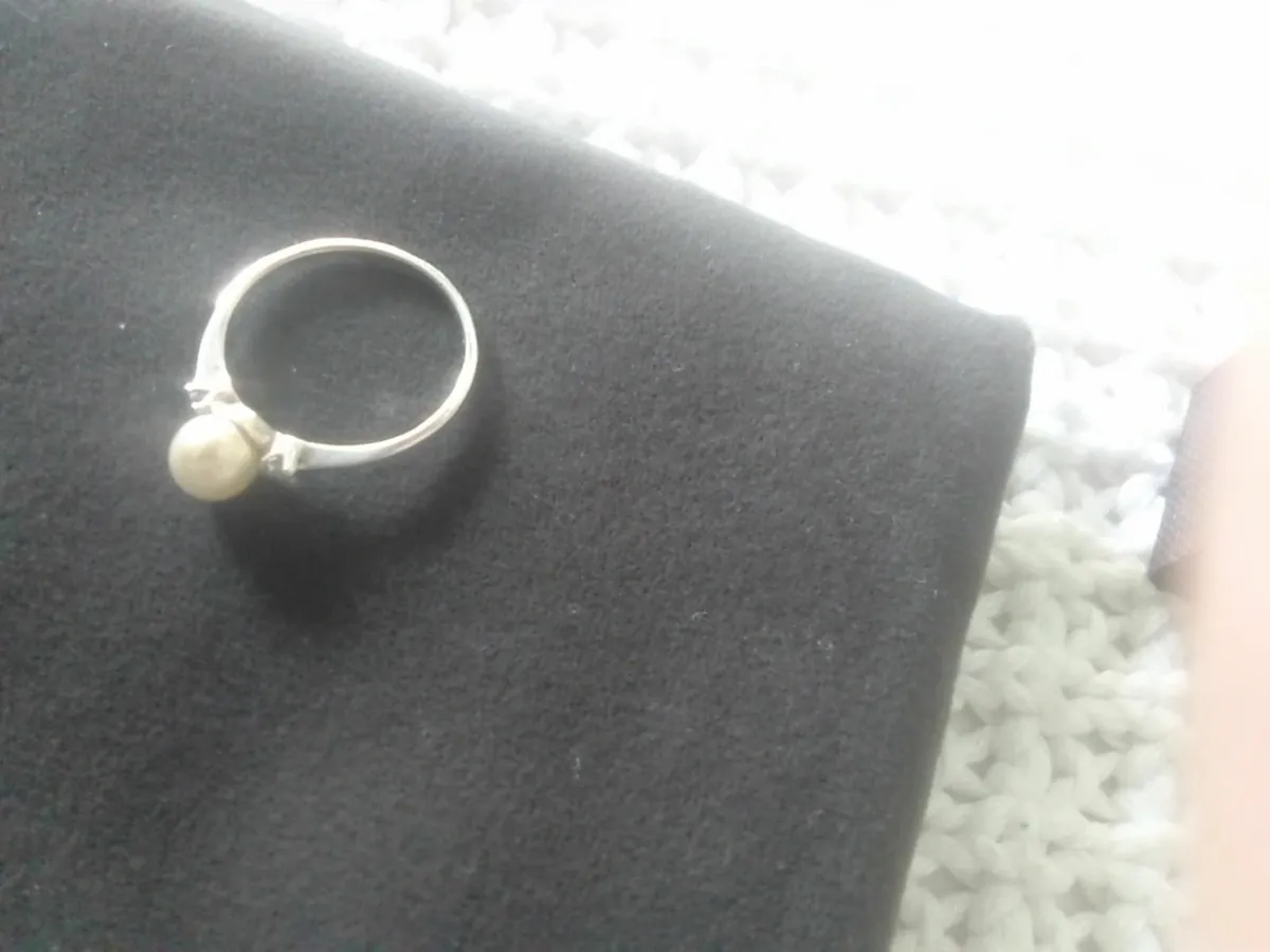 STERLING SILVER VINTAGE PEARL& SPINEL RING  SIZE N - Image 4