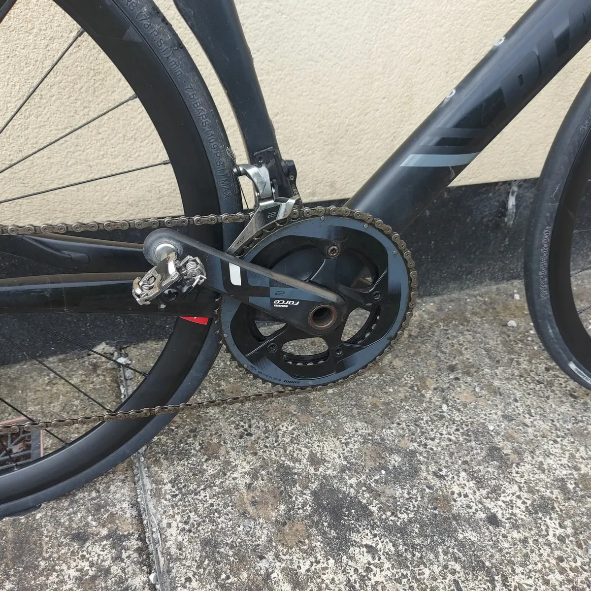 Aero road bike - Image 2
