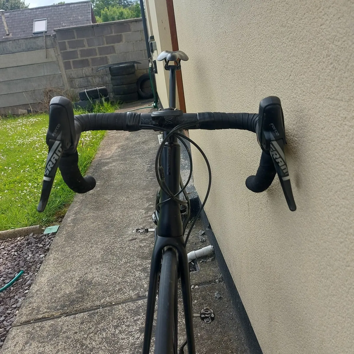 Aero road bike - Image 3