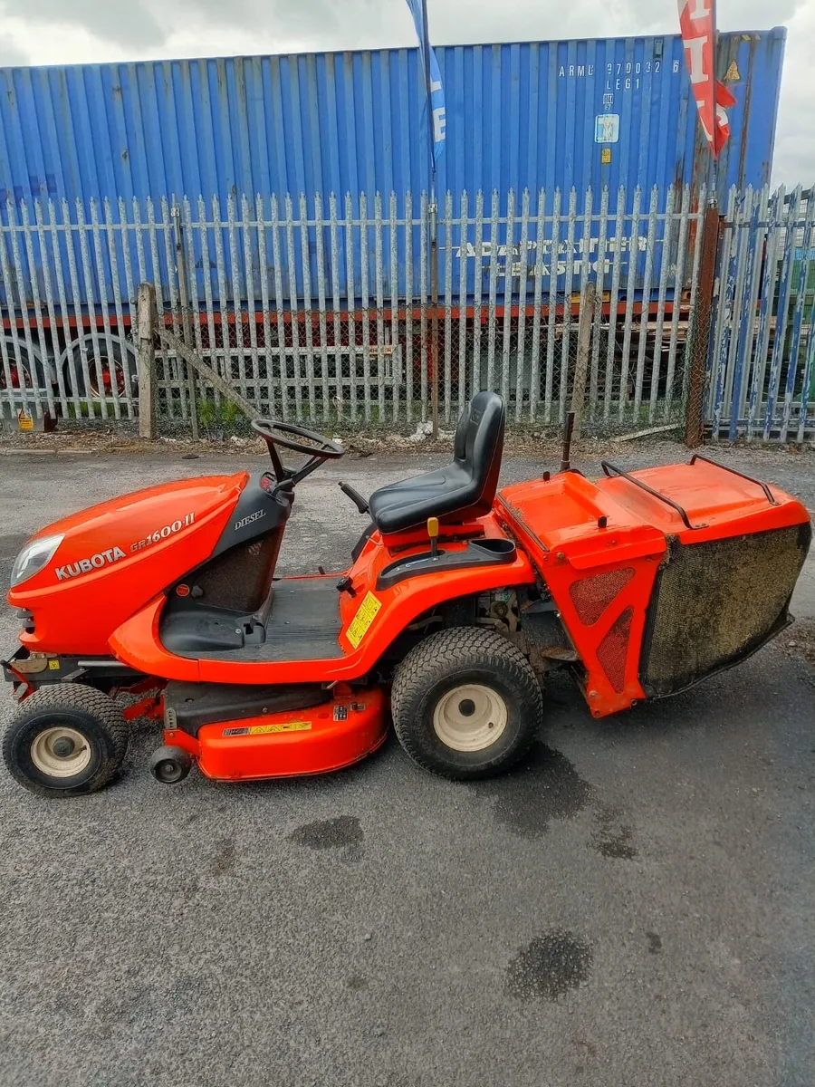 Kubota GR1600 Tractor Ride on Lawnmower - Image 2