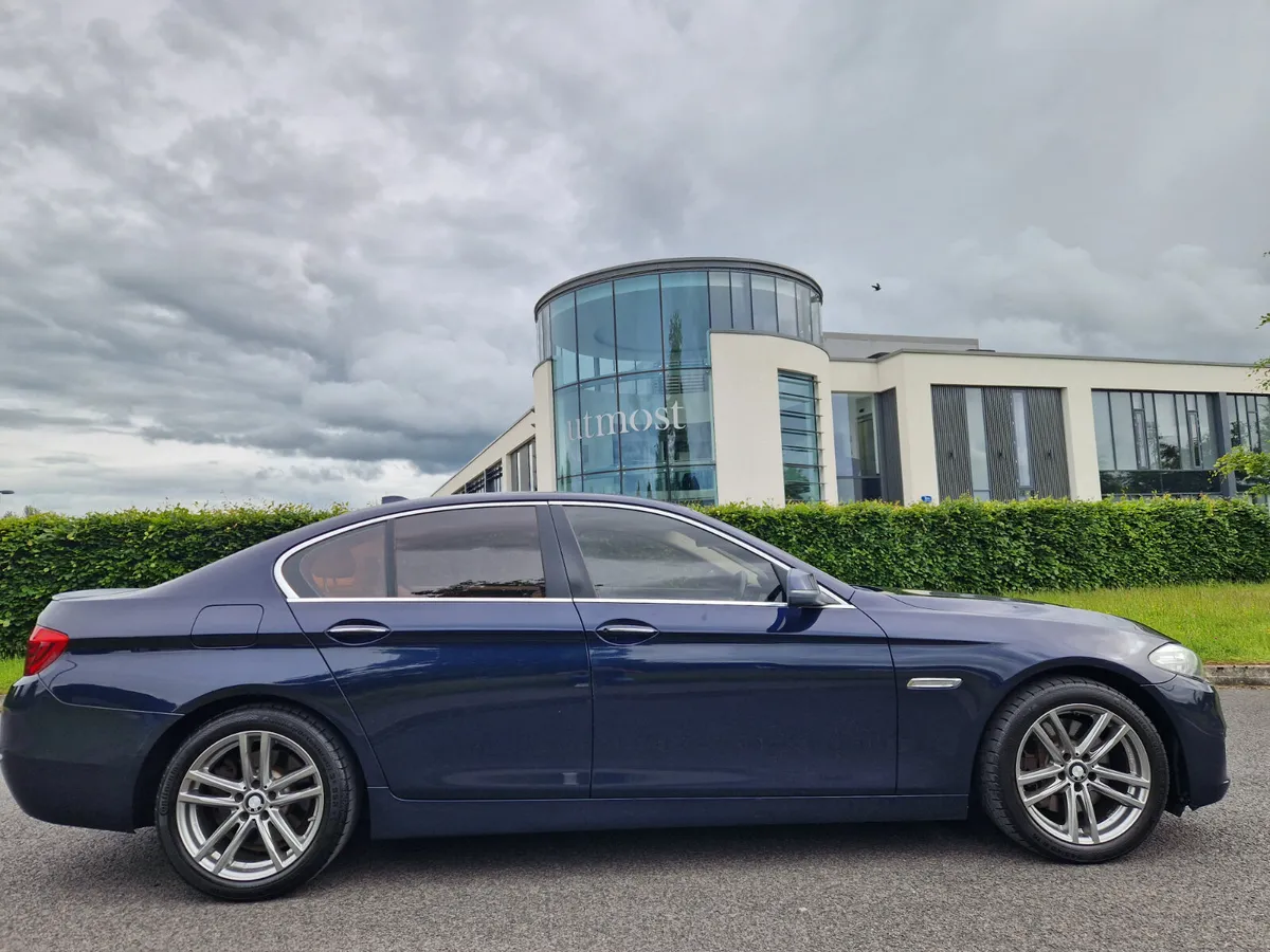 142 BMW 525  SPORT, AUTO LOW KMS ,NCT+TAX SUPERB - Image 2