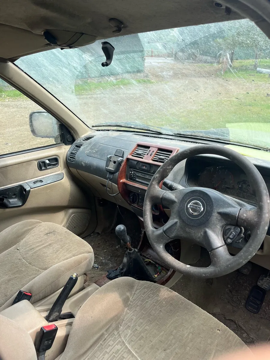 Nissan terrano - Image 4