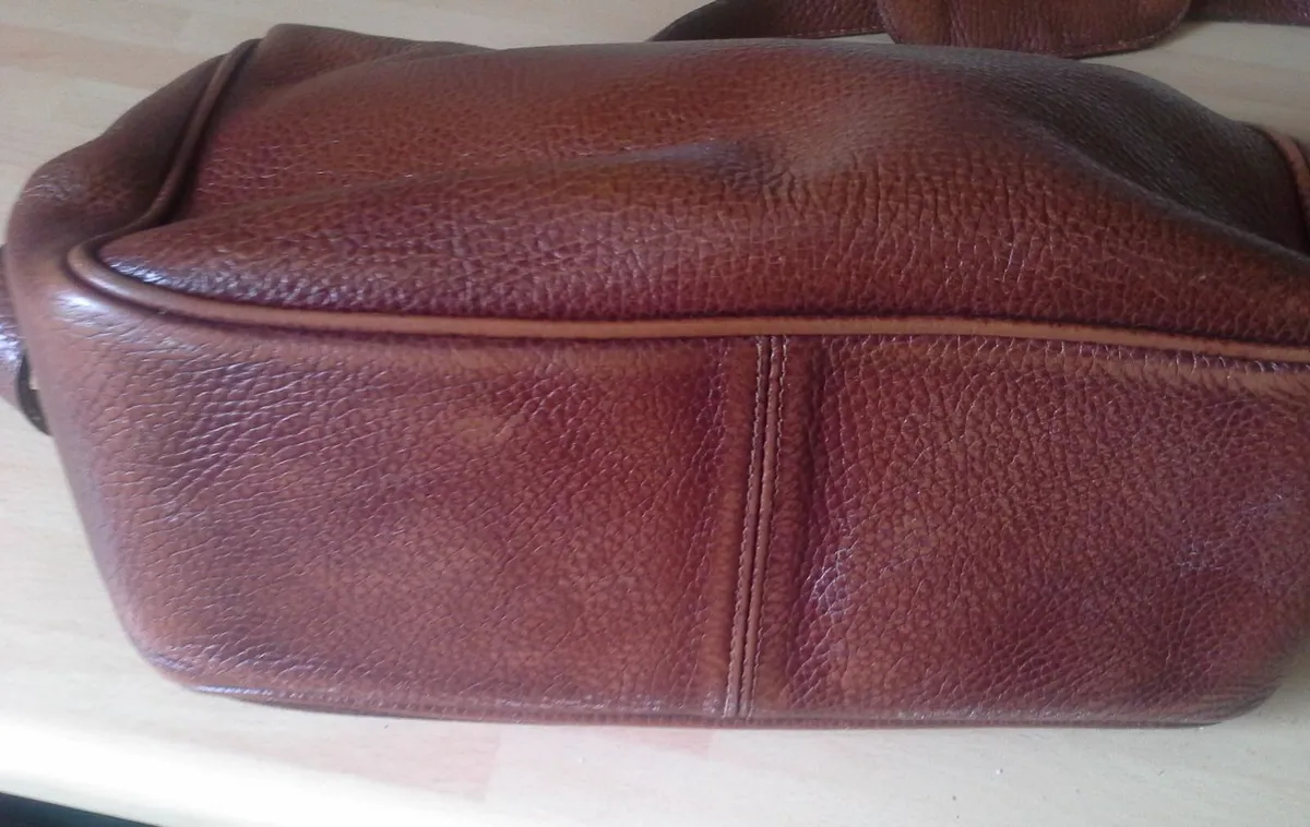 Genuine Italian Leather Handbag from Italy - Image 4