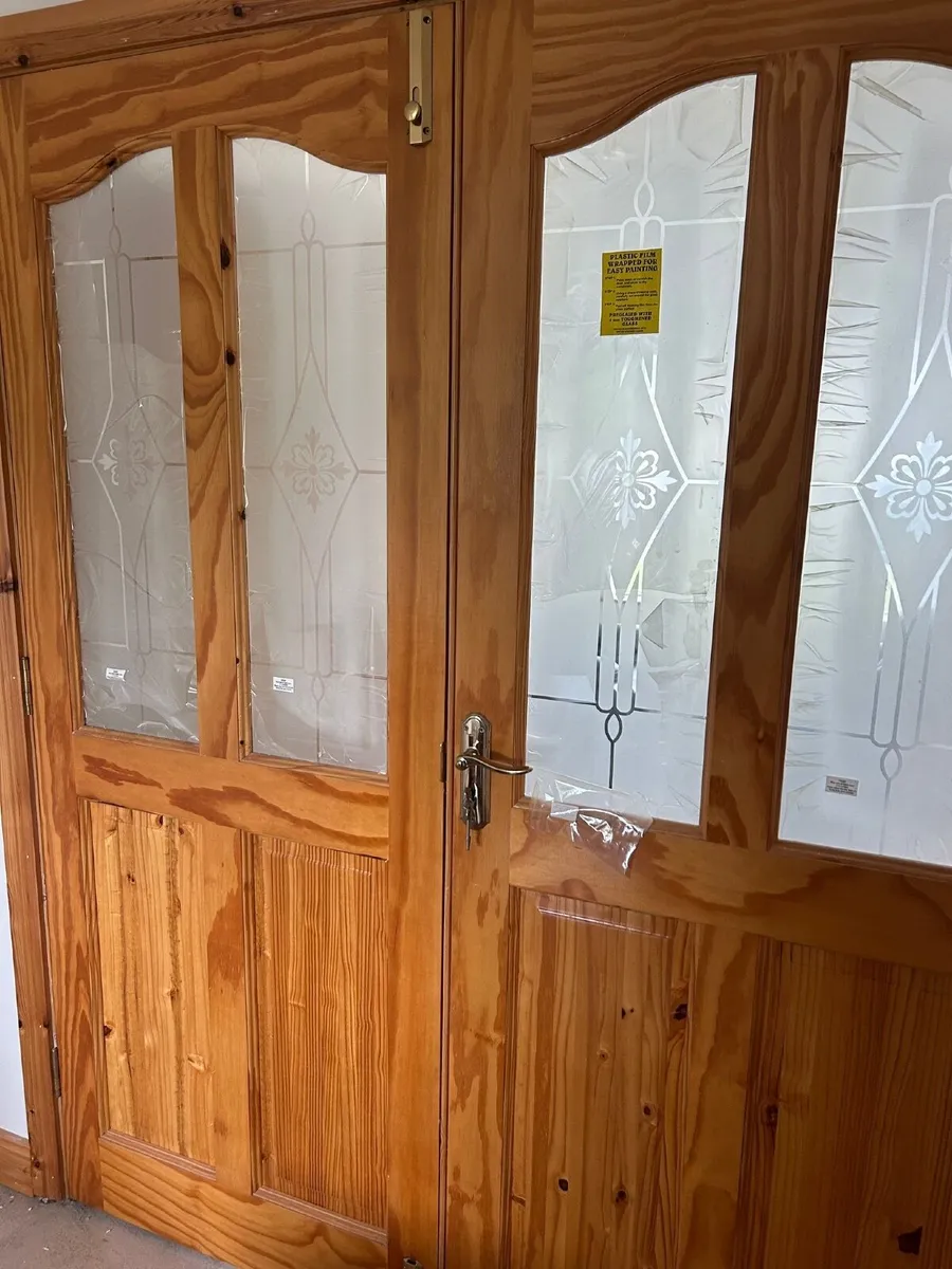 Full set of NEW solid pine doors & handles - Image 4