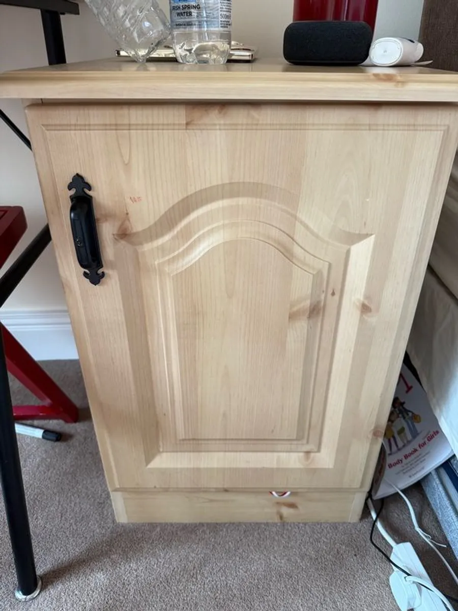 Wardrobe  and matching locker. Ideal for single room. Wardrobes roughly 1.5m. - Image 2