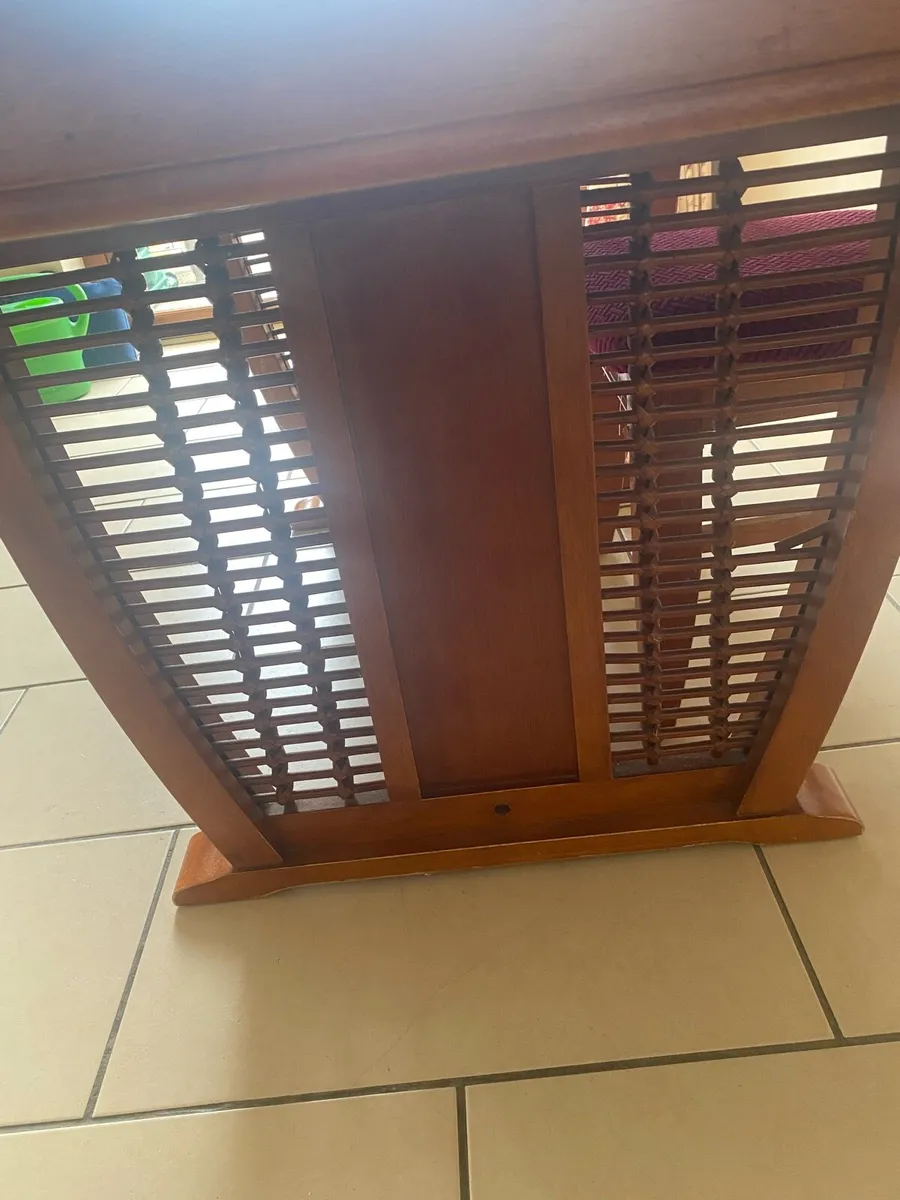 Kitchen Table and Chairs - Image 3